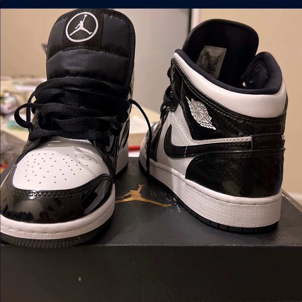 Air Jordan 1 MID SE all-star size 4.5 boy